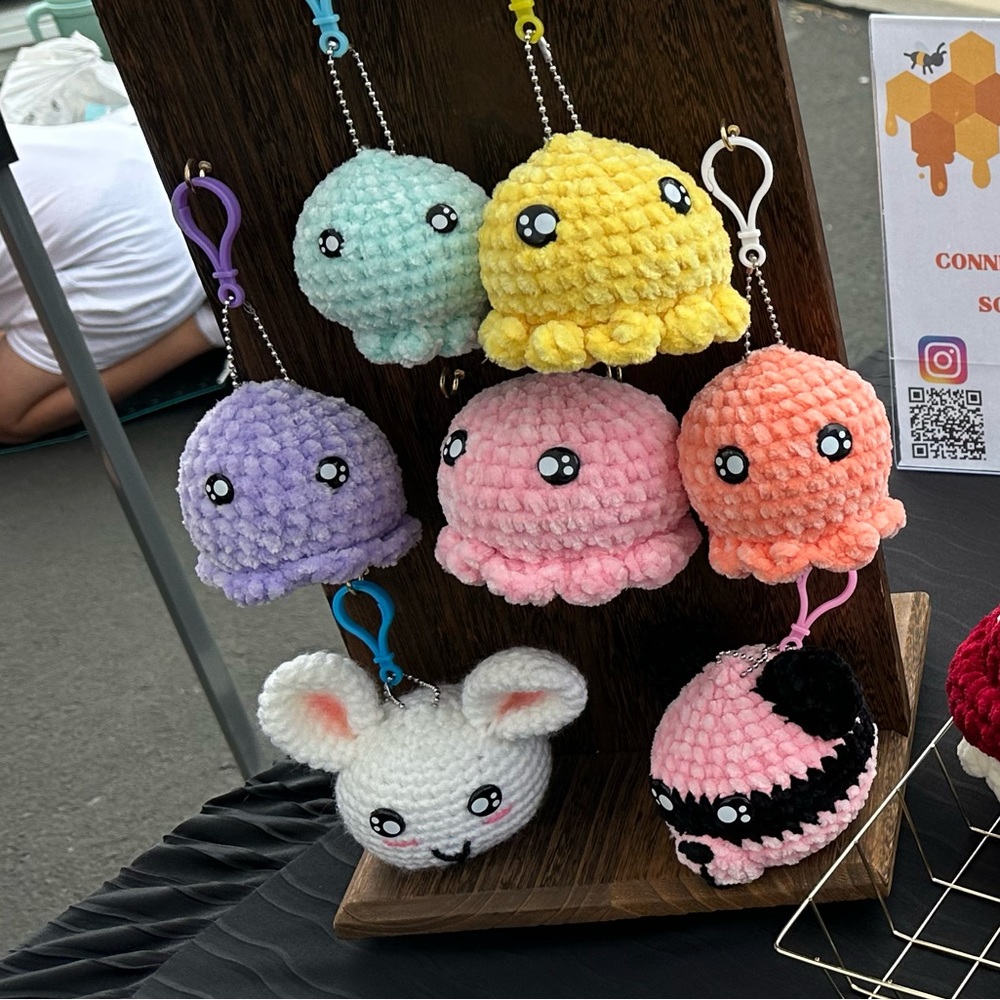 Crochet bag charm plushies! - Picture 2 of 3